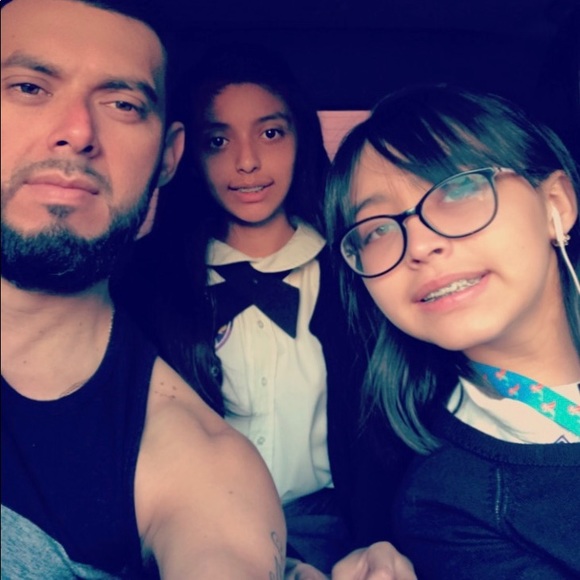 Meet your Posher, Jey - Picture 4 of 4